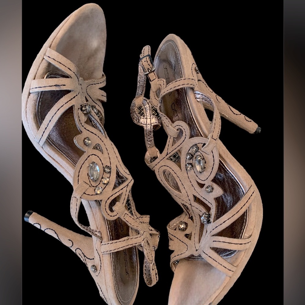 Jessica Bennett Suede Sandals. Size 9.